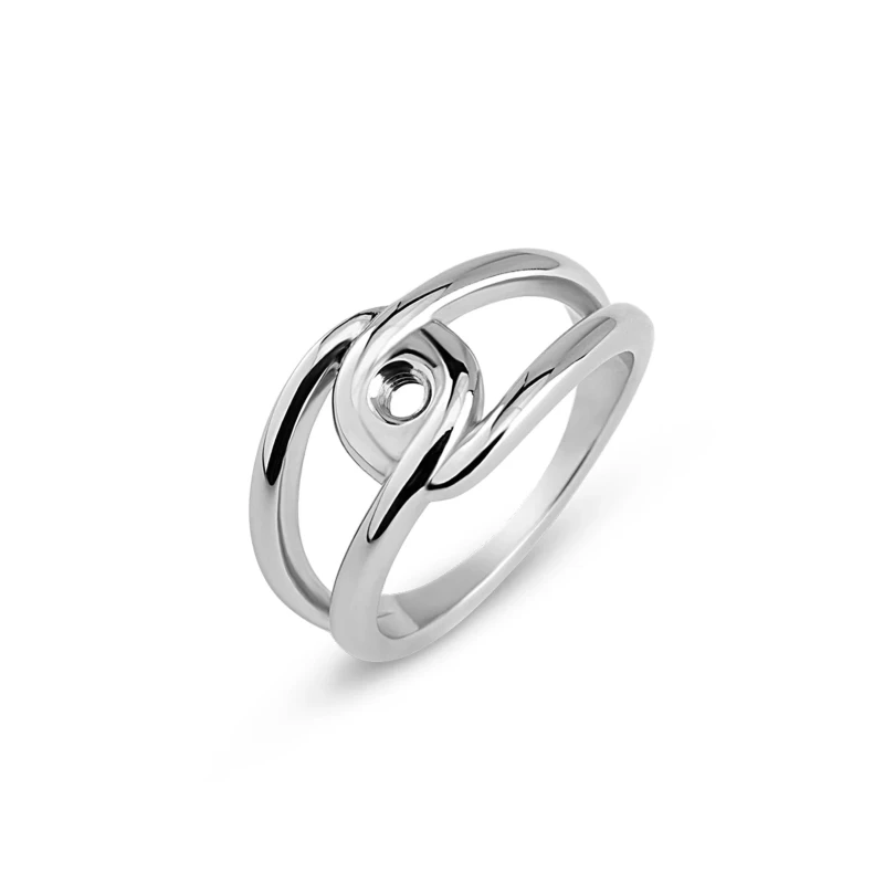 melano-twisted-tori-ring-4_2306f260-af95-47e8-ac8f-5edf01b7db21_1680x.jpg.webp