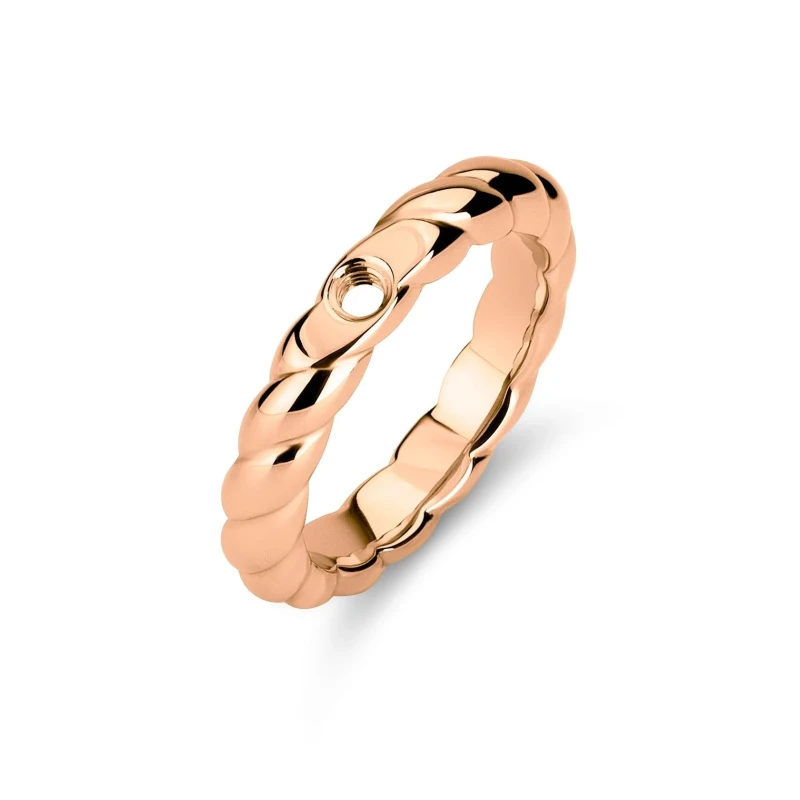 melano-twisted-tova-ring-3_3228fe52-25e2-41f5-a1c6-22e56001a349_1680x.jpg.webp